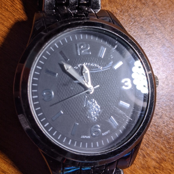U.S. Polo Assn. Classic Men's USC80032GM Watch - Picture 2 of 4